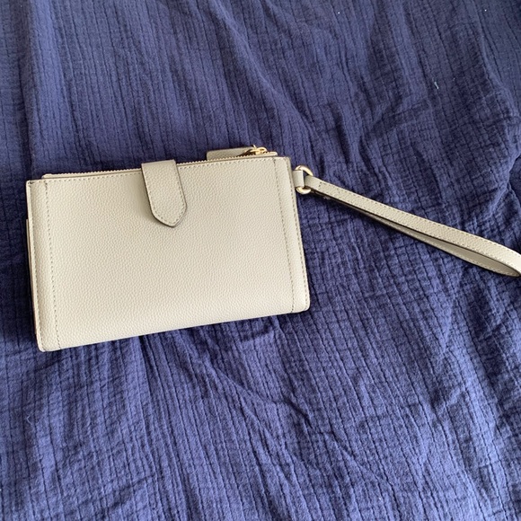 Gray leather wristlet - Picture 3 of 7